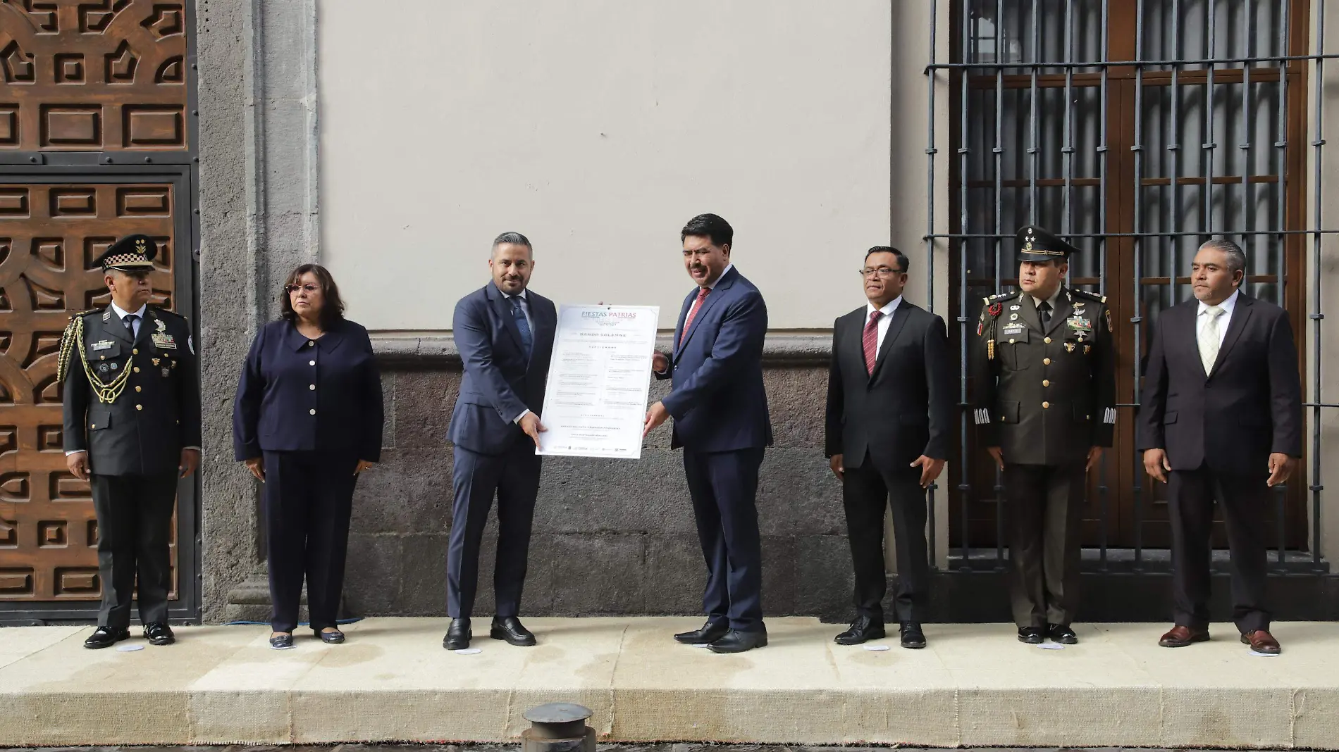 Relizan ceremonia de lectura del Bando Solenme en la capital poblana